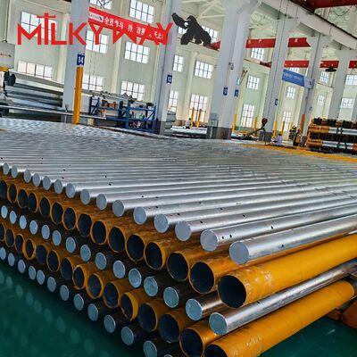Jakość  Minimum Yield Strength 235Mpa to 500 Mpa Steel Power Pole Conical Shape Wind Resistance 3 to 500kmh Strong and Durable fabryka