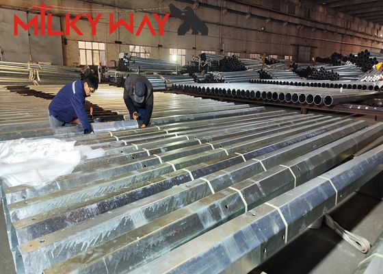 9m 200dan 400dan 650dan Ocynkowany metalowy słup elektroenergetyczny do linii dystrybucyjnych dostawca