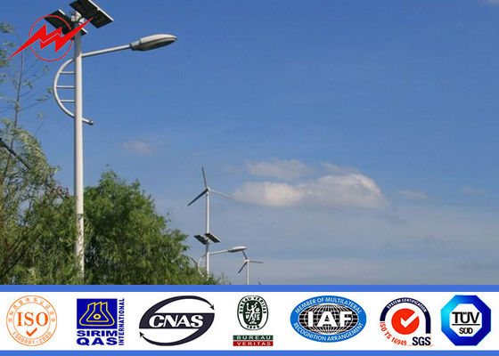 Zewnętrzny słupek stalowy ocynkowany o podwójnej konstrukcji 10M Q345 do oświetlenia słonecznego