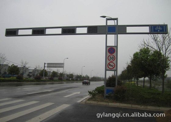 Q345 4m / 6m Galvanized Road Light Poles Signal Customization Available