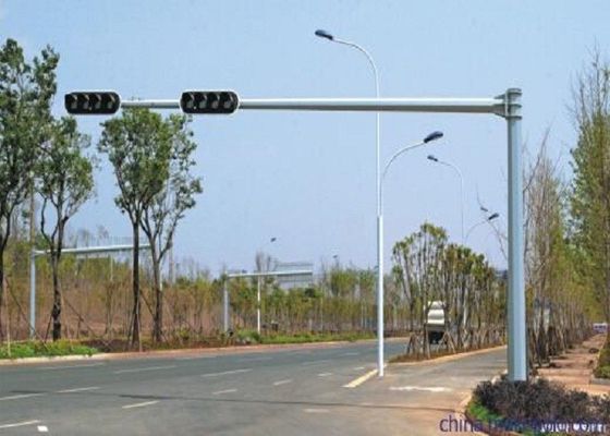 Hot Dip Galwanizowany Q235 Traffic Light Polak Traffic Road Sign Board Pole
