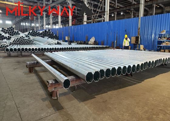 Zastosowana wysokość montażu Galwanizowany słup stalowy z szczelnym płytką bazową i kotwiczem