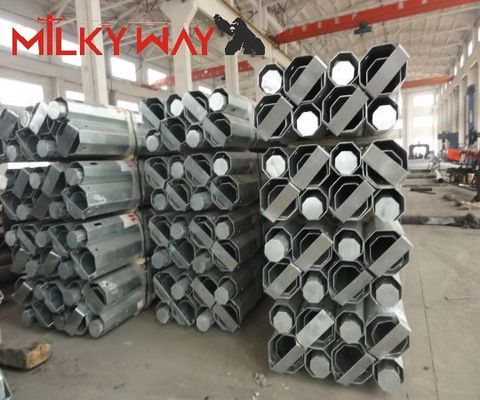 Gorące galwanizowane stalowe słupki elektryczne z FRP 3,8 mm 7,2 mm grubość 9m 11m Długość Malaysia Standard