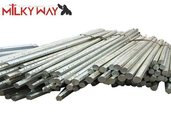 3-4mm Gr50 Stalowy materiał Galwanizowany słup zasilania elektrycznego z schodami wspinaczkowymi i bezpieczną dystrybucją energii