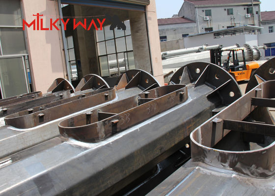 15M Niestandardowy galwanizowany słup napędowy ze stali dla słupów przesyłowych mocy o niestandardowej grubości