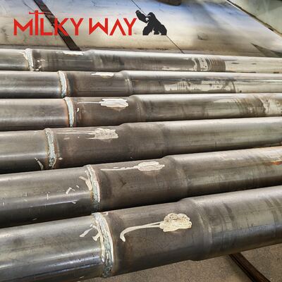 11-metrowy, ocynkowany ogniowo, ośmiokątny słup energetyczny ze stali z spawaniem AWS D1.1 i ocynkowaniem 86um